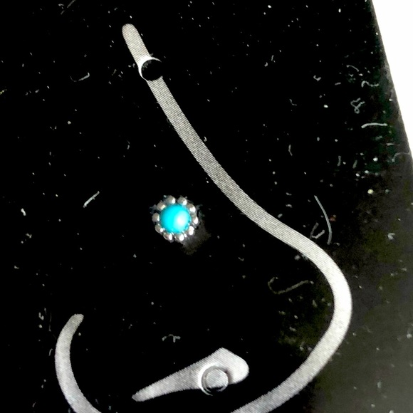 Two Nose Decor nose studs NIB - Picture 2 of 4